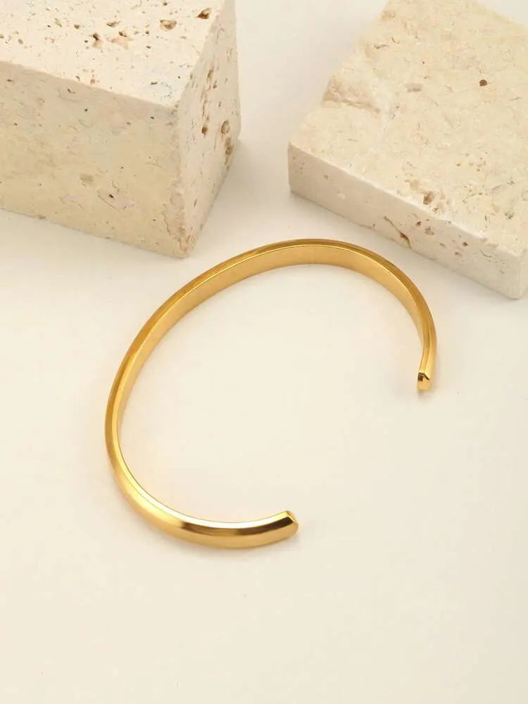 Épure Minimalist 18ct Gold Plated Cuff