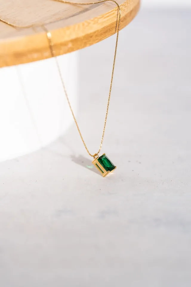 Émeraude Solitaire Necklace - 18ct Gold Plated