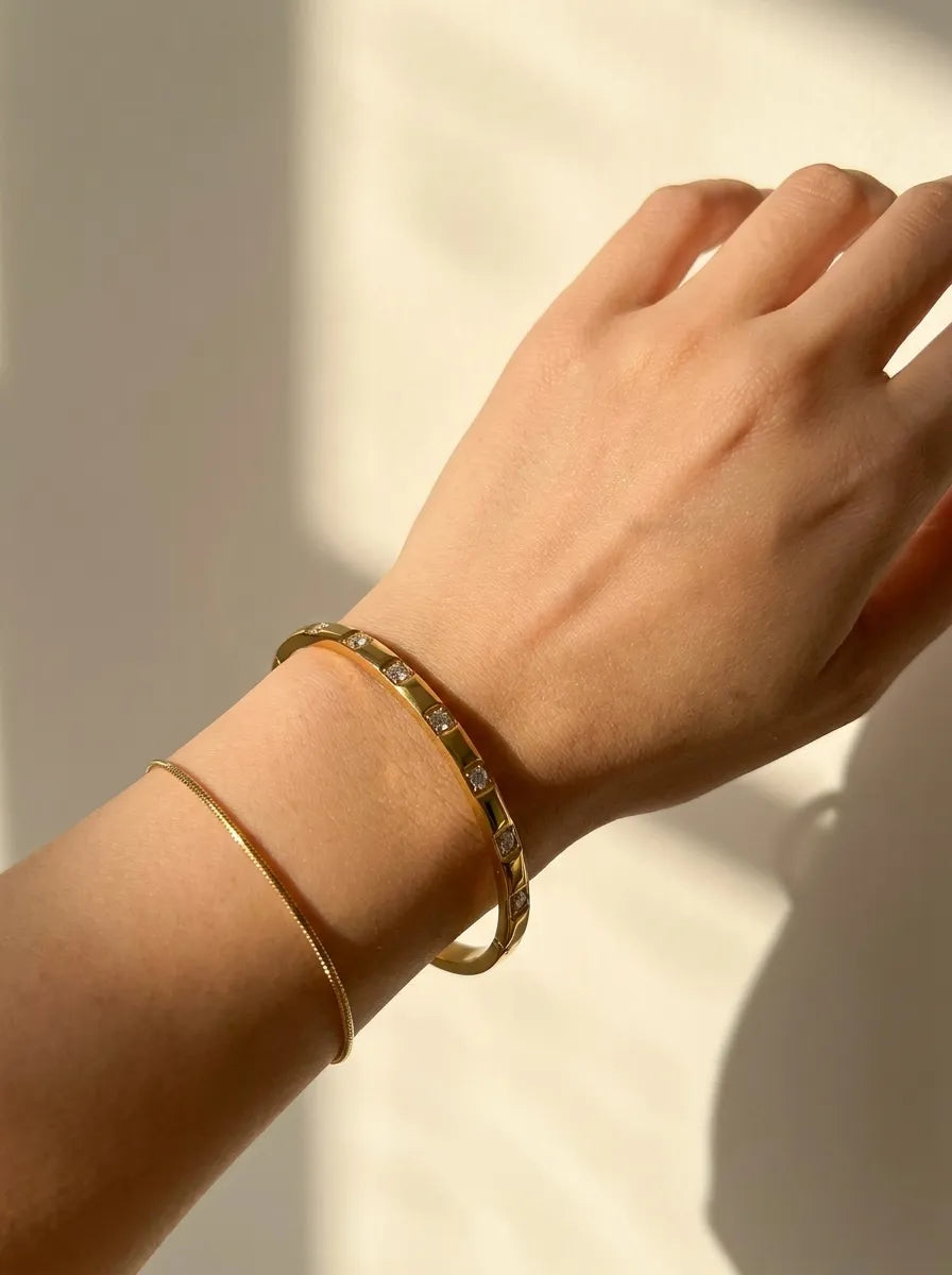 Éclipse Crystal Station 18ct Gold Plated Bangle