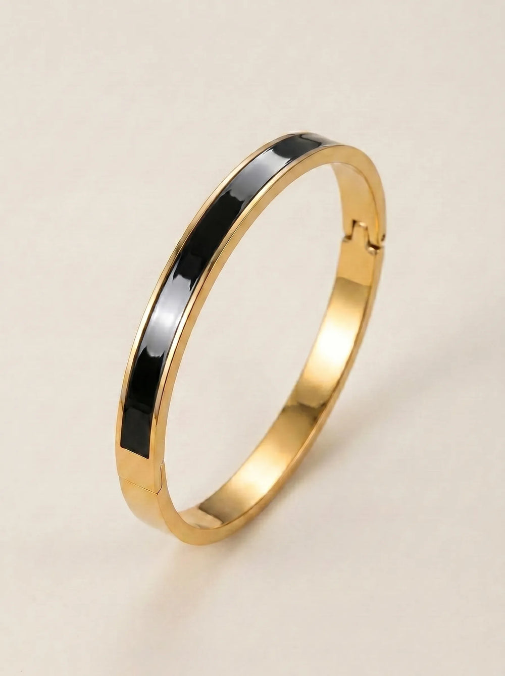 Blanc Enamel 18ct Gold Plated Bangle